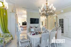 Коттедж 500м², 3-этажный, участок 15 сот.  