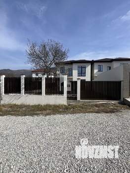 Дом 180м&sup2;, 2-этажный, участок 4 сот.  