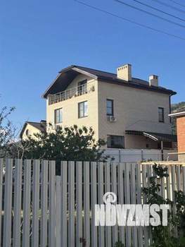 Дом 294м&sup2;, 4-этажный, участок 4 сот.  