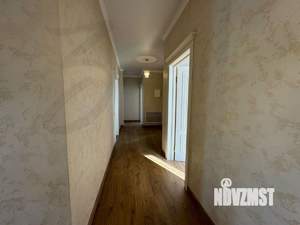 Дом 305м&sup2;, 3-этажный, участок 4 сот.  