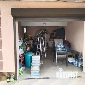 Дом 204м&sup2;, 3-этажный, участок 6 сот.  