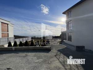 Дом 290м&sup2;, 3-этажный, участок 12 сот.  