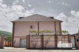 Коттедж 363м&sup2;, 3-этажный, участок 9 сот.  