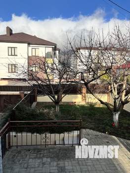 Коттедж 295м&sup2;, 3-этажный, участок 4 сот.  