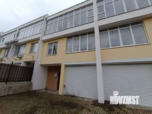 Дом 280м², 3-этажный, участок 3 сот.  