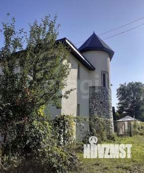 Дом 200м&sup2;, 2-этажный, участок 6 сот.  