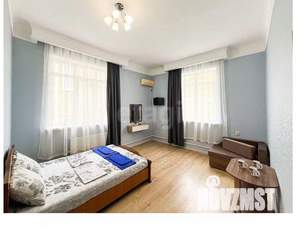 Дом 512м&sup2;, 3-этажный, участок 4 сот.  