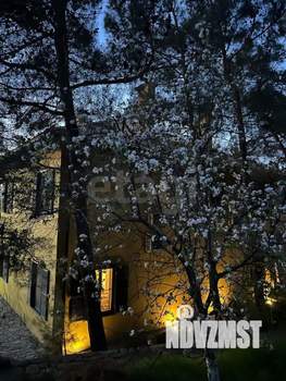 Дом 300м&sup2;, 3-этажный, участок 16 сот.  