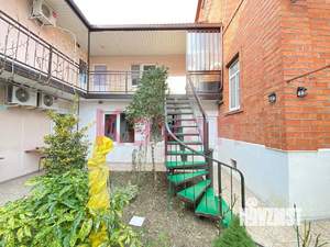 Дом 406м&sup2;, 2-этажный, участок 5 сот.  