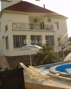 Дом 516м&sup2;, 4-этажный, участок 8 сот.  