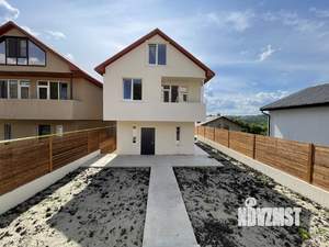 Дом 212м&sup2;, 3-этажный, участок 4 сот.  