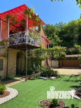 Дом 163м&sup2;, 3-этажный, участок 7 сот.  