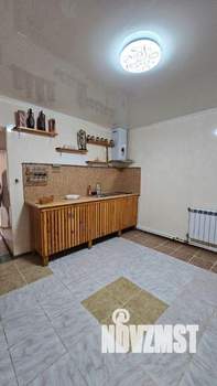 Дом 182м², 3-этажный, участок 3 сот.  