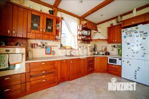 Дом 420м&sup2;, 3-этажный, участок 6 сот.  