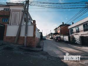 Дом 184м&sup2;, 3-этажный, участок 2 сот.  