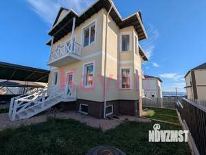 Дом 269м², 3-этажный, участок 5 сот.  