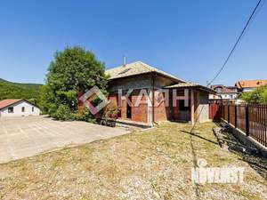 Дом 300м², 3-этажный, участок 9 сот.  