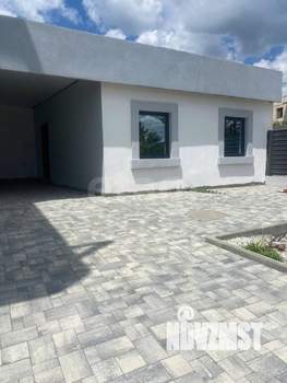 Дом 330м&sup2;, 3-этажный, участок 4 сот.  