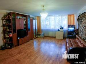 Дом 213м², 3-этажный, участок 15 сот.  