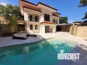 Коттедж 463м&sup2;, 4-этажный, участок 5 сот.  