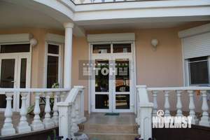 Коттедж 367м&sup2;, 3-этажный, участок 6 сот.  