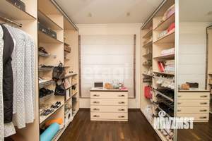 Дом 807м&sup2;, 3-этажный, участок 6 сот.  