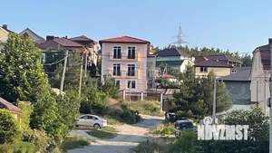Дом 470м&sup2;, 3-этажный, участок 4 сот.  