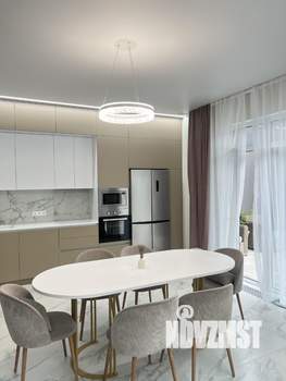 Дом 200м&sup2;, 2-этажный, участок 7 сот.  