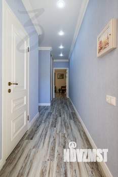 Дом 392м&sup2;, 3-этажный, участок 5 сот.  