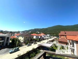 Дом 200м&sup2;, 2-этажный, участок 3 сот.  