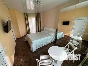 Дом 456м&sup2;, 3-этажный, участок 7 сот.  