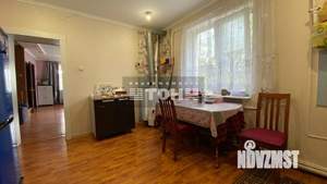 Коттедж 235м², 3-этажный, участок 6 сот.  