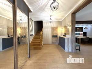 Дом 237м&sup2;, 3-этажный, участок 10 сот.  