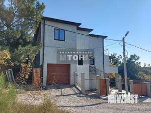 Коттедж 224м&sup2;, 3-этажный, участок 7 сот.  