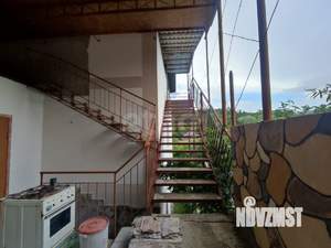 Дом 221м&sup2;, 3-этажный, участок 5 сот.  