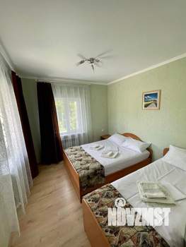 Дом 450м&sup2;, 2-этажный, участок 6 сот.  