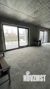 Дом 280м², 2-этажный, участок 6 сот.  