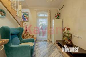 Дом 232м&sup2;, 3-этажный, участок 4 сот.  