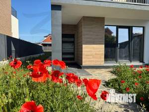 Коттедж 281м², 2-этажный, участок 4 сот.  