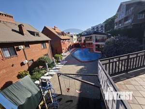 Дом 450м&sup2;, 3-этажный, участок 6 сот.  