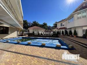 Коттедж 651м&sup2;, 3-этажный, участок 15 сот.  