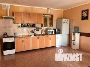 Дом 441м², 3-этажный, участок 6 сот.  
