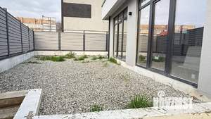 Дом 220м&sup2;, 2-этажный, участок 4 сот.  