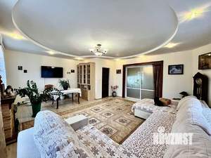 Дом 269м&sup2;, 3-этажный, участок 7 сот.  