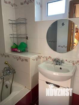 Дом 55м&sup2;, 3-этажный, участок 1 сот.  