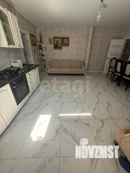 Дом 70м&sup2;, 2-этажный, участок 2 сот.  