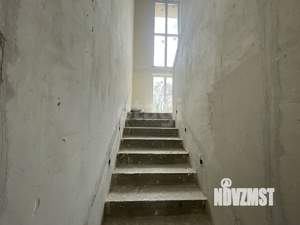 Дом 180м&sup2;, 2-этажный, участок 6 сот.  