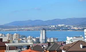 Дом 293м&sup2;, 3-этажный, участок 4 сот.  