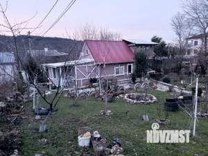 Дом 30м&sup2;, 1-этажный, участок 6 сот.  