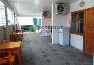 Дом 614м&sup2;, 3-этажный, участок 5 сот.  